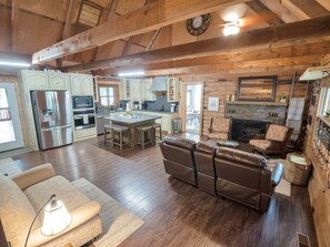 Téléviseur connecté, foyer, jeux vidéo, table de ping-pong