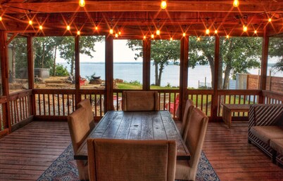 Jewell of Eufaula! Lake view, hot tub, & fire pit!