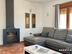 Fernseher, Kamin