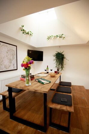 Dining - Luxury Thatched Country Cottage - Dartmoor, Devon (Ilsington)