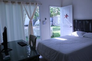 5 bedrooms, iron/ironing board, WiFi, bed sheets - Charming 5-Bed Villa in Cancún (Cancún)