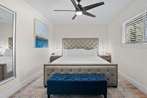 2 室のベッドルーム、アイロン / アイロン台、旅行用ベビーベッド、WiFi (無料)