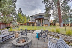 Terrace/patio - Cozy Bend Home - Walk to Old Mill District! (Bend)