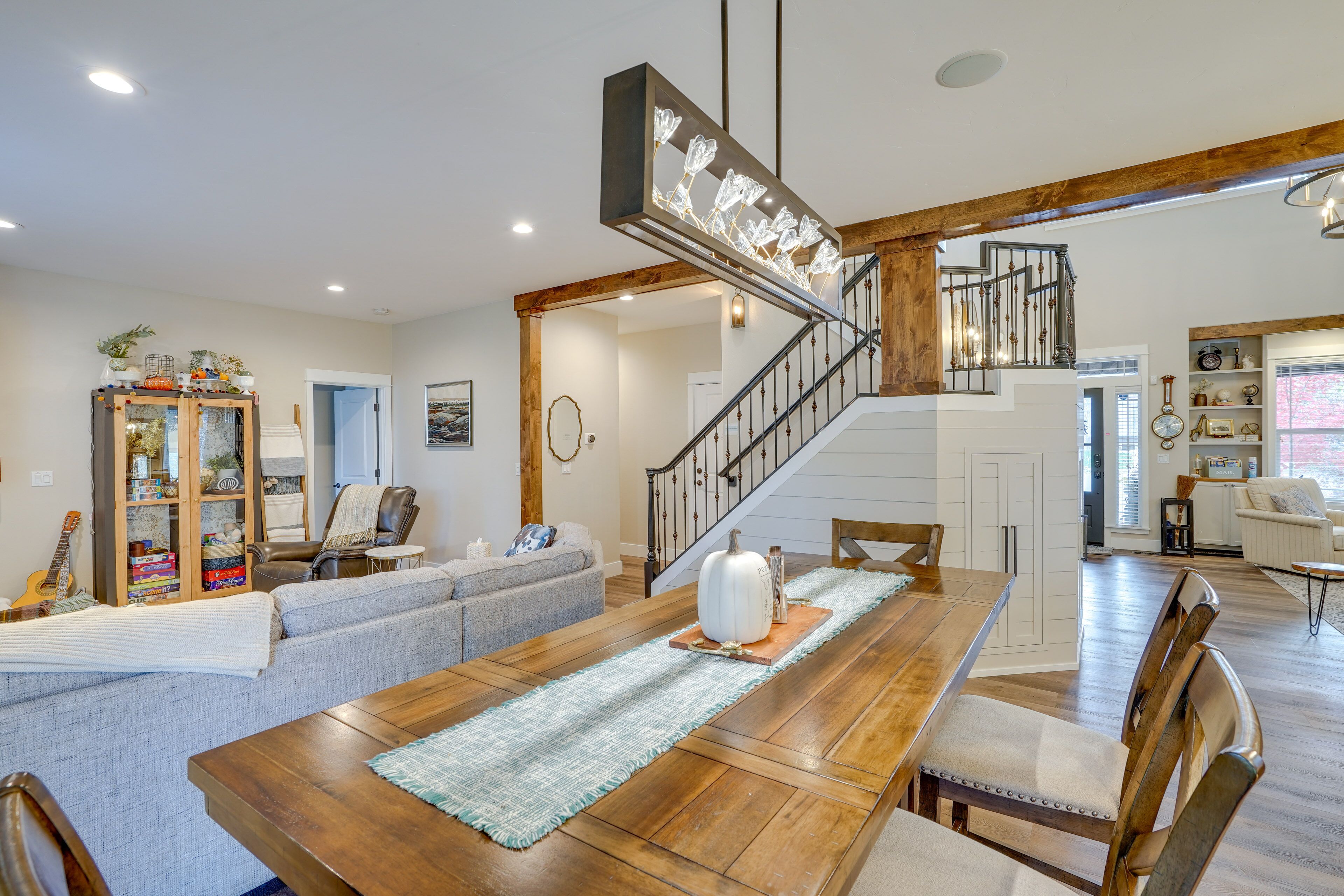 Cozy Bend Home - Walk to Old Mill District!