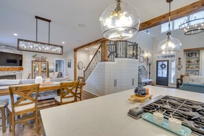 Interior - Cozy Bend Home - Walk to Old Mill District! (Bend)