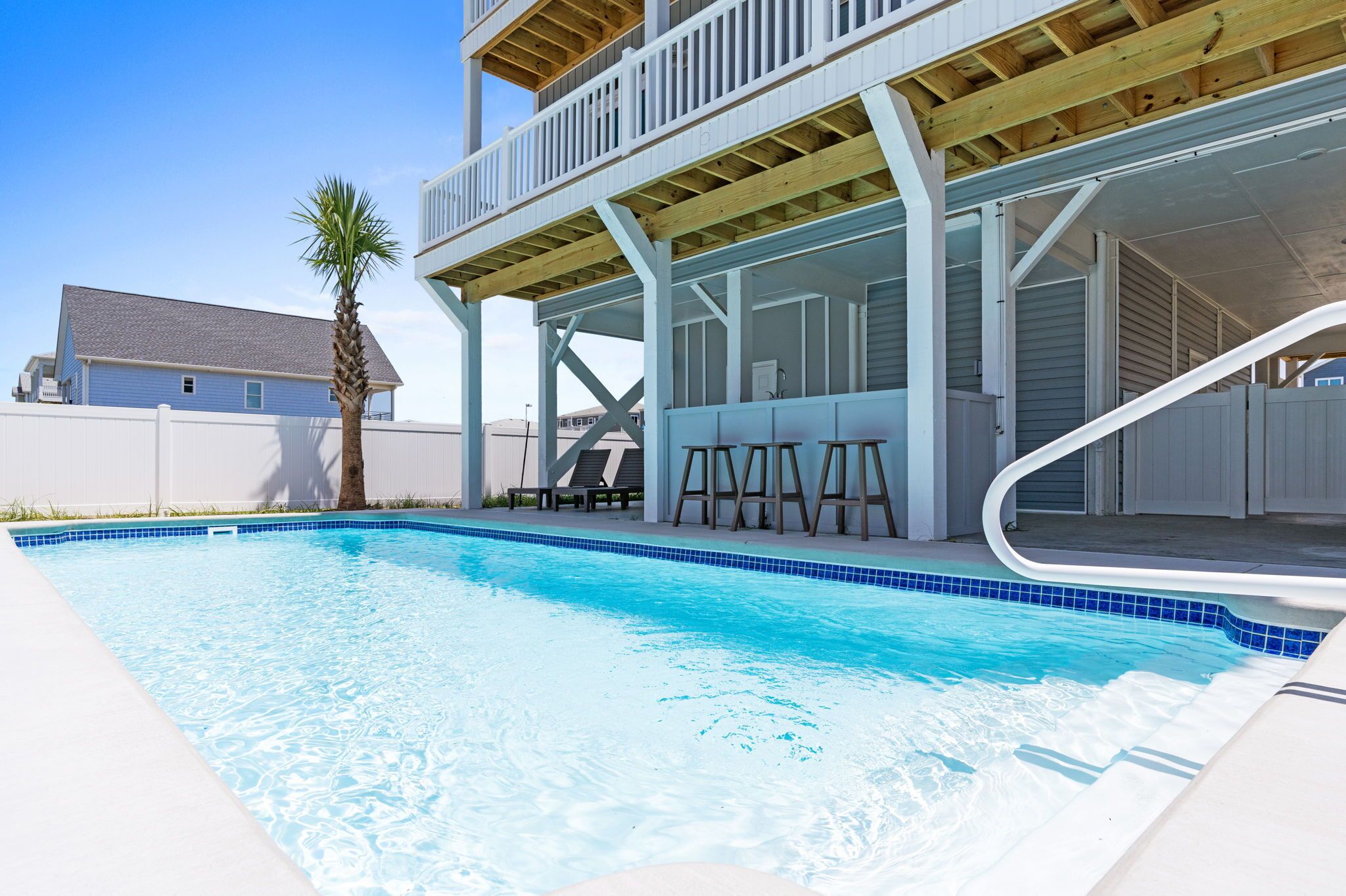 "We Go Beach" Private Pool (Opt, Heat), Outdoor Bar, Foosball, Steps to the Beach!