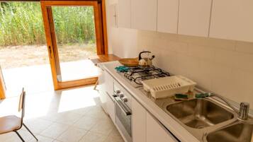 Frigorifero, forno, pentole/stoviglie/utensili
