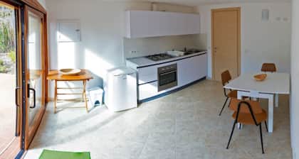 Independent Villa l'Aia in a panoramic and quiet position on the Gulf of Lacona