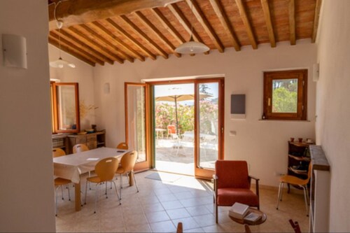 Independent Villa l'Aia in a panoramic and quiet position on the Gulf of Lacona