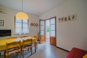 TV - APPARTAMENTI SANT'ANDREA - CASA CARRUBBO (Marciana)