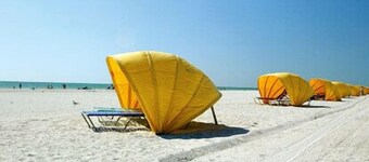 Satellite Motel - Shore Enuff Cottage 118