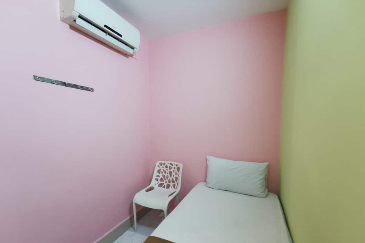 Habitación individual estándar | Wifi gratis y ropa de cama