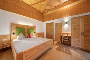 2 quartos, Wi-Fi de cortesia, roupa de cama