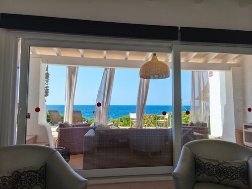 Villa 'Rocío' with Sea View, Wi-Fi and Air Conditioning