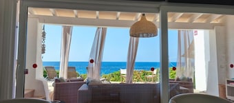 Villa 'Rocío' with Sea View, Wi-Fi and Air Conditioning