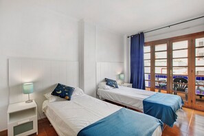 Iron/ironing board, free WiFi, bed sheets