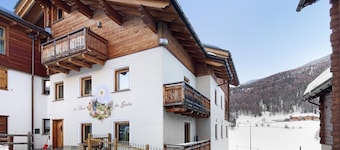 Ferienwohnung 'Arancione Al bait da Giulio' mit Blick auf die Berge