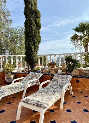Terrace/patio - Villa Violetta close to the Beach with Pool, Garden, A/C and Wi-Fi (Callao Salvaje)