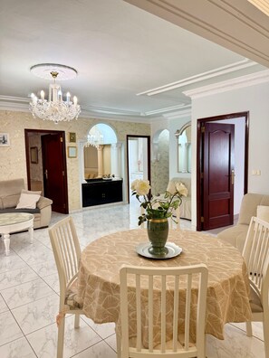 Interior - Villa Violetta close to the Beach with Pool, Garden, A/C and Wi-Fi (Callao Salvaje)