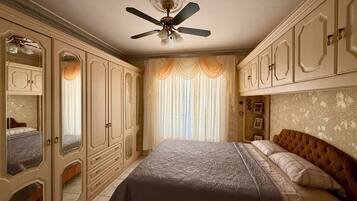 2 chambres, fer et planche à repasser, Wi-Fi gratuit, draps fournis