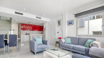 Een televisie en een dvd-speler