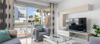 Villa Bahati close to the Beach with Sea View, Shared Pool, Garden, A/C & Wi-Fi