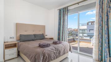 3 habitaciones, tabla de planchar con plancha y wifi gratis