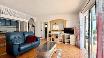 Een dvd-speler en een stereo