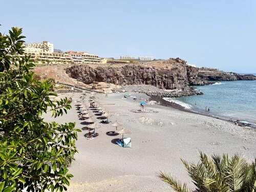 Pet Friendly Villa Azul close to the Beach with Pool, Garden, A/C and Wi-Fi