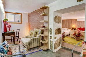 2 bedrooms, free WiFi, bed sheets - Holiday Home "Casa del Callejón" with Mountain View, Terrace & Outdoor Shower (Tejeda)