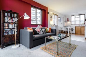 TV - Stylish 2 double bedroom flat, central London ZONE 1, EC1 (London)