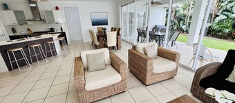 BIG Family home, corporate stays, Bribie Holidays, Sandstone Point Hotel Events!