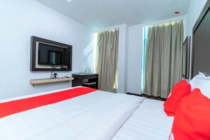 Free WiFi, bed sheets - OYO 90375 Reggae Inn (Bintulu)