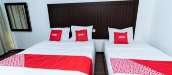 OYO 90375 Reggae Inn