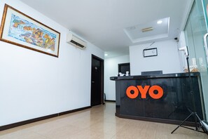 Reception - OYO 90375 Reggae Inn (Bintulu)