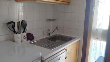 Réfrigérateur, micro-ondes, lave-vaisselle