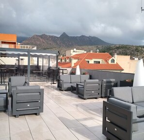 Petit déjeuner continental servi tous les jours en supplément