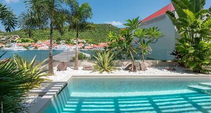 Spectacular 3 bedroom villa overlooking the harbor of Gustavia