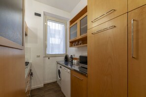 Dishwasher, toaster