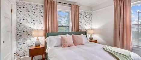 4 bedrooms, iron/ironing board, free WiFi, bed sheets