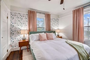 4 bedrooms, iron/ironing board, free WiFi, bed sheets