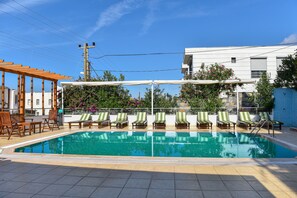 Outdoor pool, pool loungers