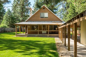 Exterior - Plain Delight: Sweet Abandon Family Home (Leavenworth)