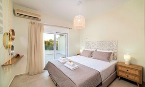 3 bedrooms, in-room safe, iron/ironing board, free WiFi