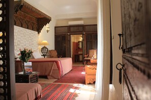 5 bedrooms, travel crib, free WiFi, bed sheets - Riad du Ciel Guest house (Marrakesh)