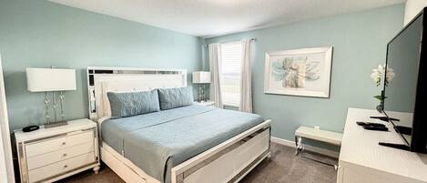 Bureau, fer et planche à repasser, lit parapluie, Wi-Fi gratuit