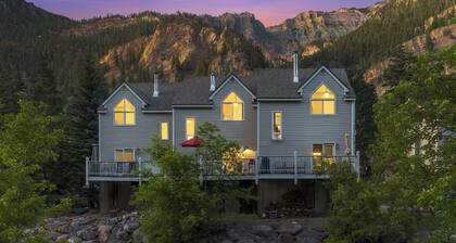 Beautifully Remodeled Townhome | Next to Ouray Hot Springs | River Views