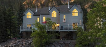 Beautifully Remodeled Townhome | Next to Ouray Hot Springs | River Views