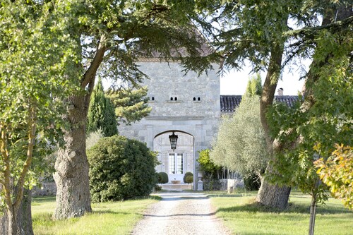 Cedar Cottage in a Exceptional 17th Century Castle in Gascony