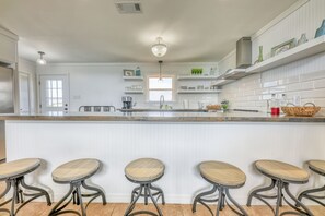 Mikrowelle, Ofen, Herdplatte, Geschirrspüler